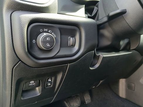 New 2026 RAM 1500 4x4 Crew Cab image 27