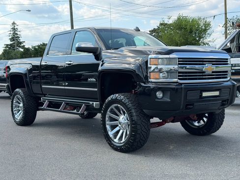 Used 2015 Chevrolet Silverado 2500 High Country w/ Duramax Plus Package AWD/4WD image 3