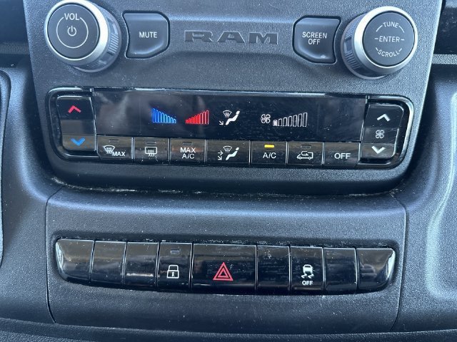 Used 2025 RAM ProMaster 2500 w/ U-Haul Equipment Group FWD image 25