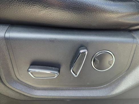 Used 2015 Ford F150 Lariat w/ Equipment Group 502A Luxury image 28