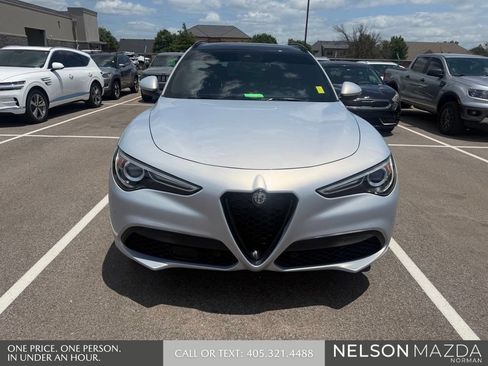Used 2021 Alfa Romeo Stelvio Ti Sport AWD/4WD image 2