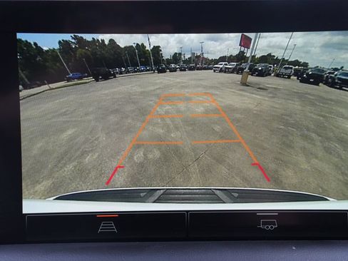 Used 2024 GMC Yukon SLT RWD image 10