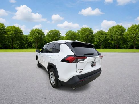 Used 2024 Toyota RAV4 LE FWD image 5