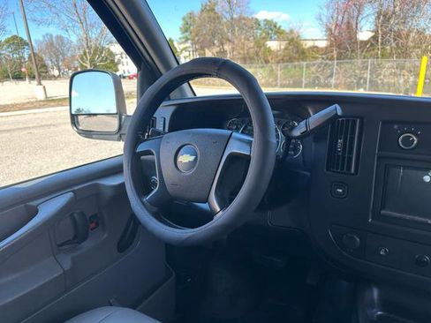 Used 2012 Chevrolet Express 2500 image 13