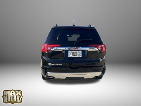 Used 2019 GMC Acadia Denali w/ Technology Package FWD image 9