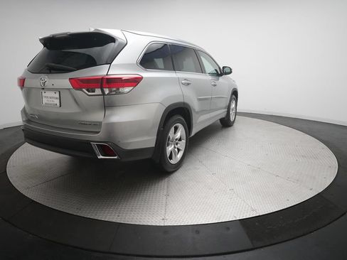 Used 2017 Toyota Highlander Limited AWD/4WD image 36