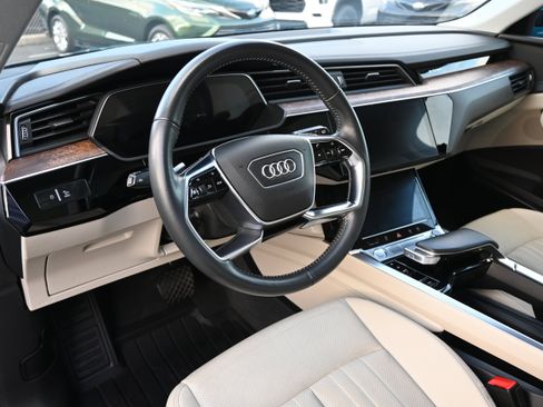 Used 2019 Audi e-tron Premium Plus image 30