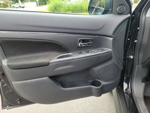 Used 2026 Mitsubishi Outlander Sport ES AWD/4WD image 14