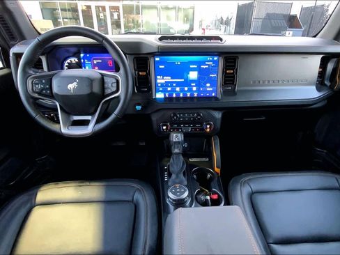 Used 2024 Ford Bronco Badlands image 14