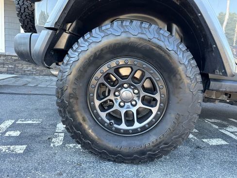 Used 2021 Jeep Wrangler Unlimited Rubicon w/ Xtreme Recon 35" Tire Package AWD/4WD image 12