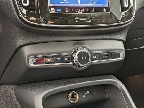 Certified 2023 Volvo XC40 B5 Plus w/ Driver Assist Package image 18