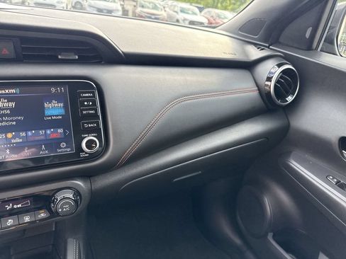 Used 2021 Nissan Kicks SR w/ Exterior Package FWD image 10