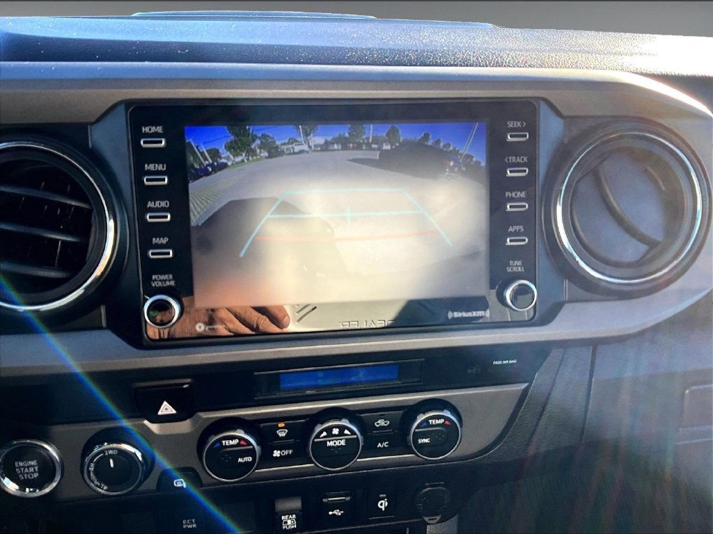 Used 2022 Toyota Tacoma TRD Sport AWD/4WD image 19