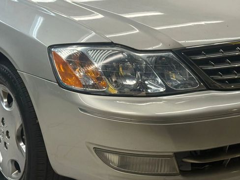 Used 2004 Toyota Avalon XLS image 6