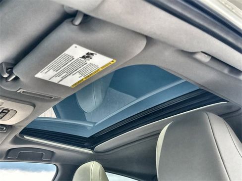 Used 2023 Toyota Camry SE image 28