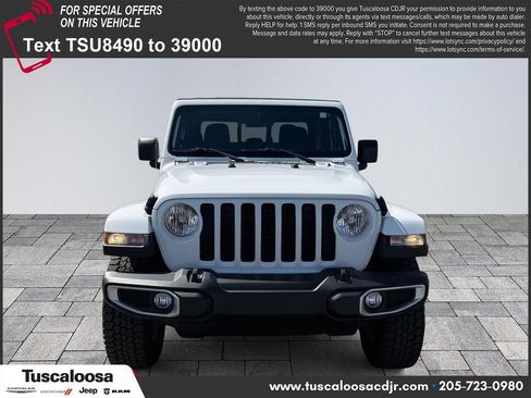 Used 2023 Jeep Gladiator Sport image 2