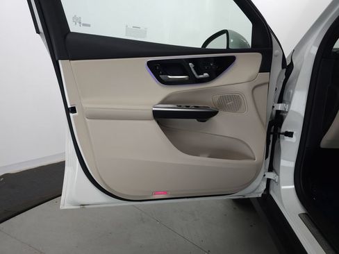 Certified 2026 Mercedes-Benz GLC 300 4MATIC image 5