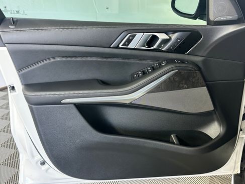 New 2026 BMW X5 sDrive40i w/ Premium Package image 10