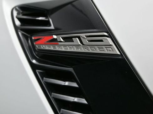 Used 2019 Chevrolet Corvette Z06 RWD image 15