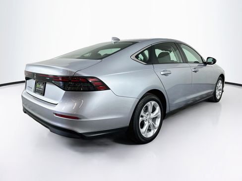 Used 2025 Honda Accord LX image 9