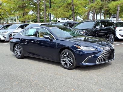 New 2025 Lexus ES 300h w/ Premium Package