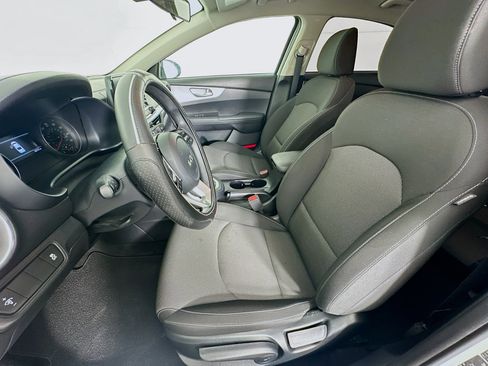 Used 2024 Kia Forte LXS FWD image 13