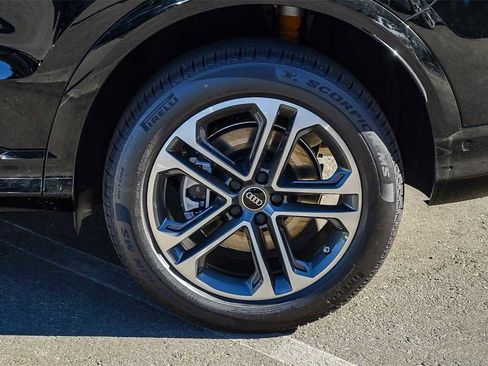 New 2025 Audi Q5 Premium image 11