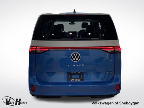 New 2025 Volkswagen ID. Buzz 1st Edition image 17