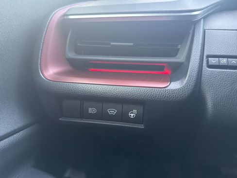 Used 2023 Toyota Prius Prime Premium image 25