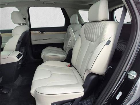 Used 2023 Hyundai Palisade Limited FWD image 22