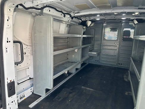 Used 2019 Ford Transit 150 130 Low Roof RWD image 21