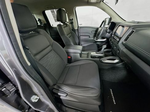 Used 2024 Nissan Frontier SV w/ Technology Package image 28