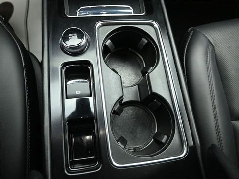 Certified 2022 Lincoln Corsair Standard w/ Equipment Group 101A image 19