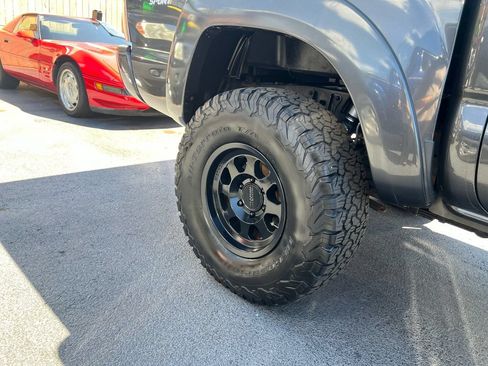 Used 2010 Toyota Tacoma 4x4 Double Cab image 34