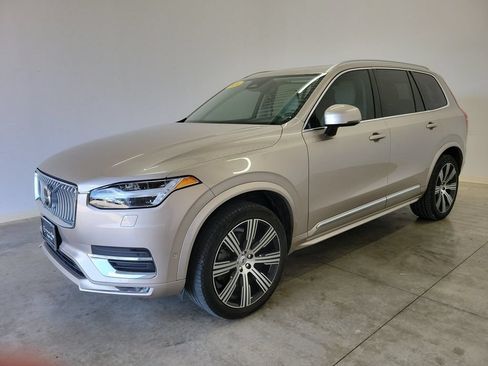 Used 2024 Volvo XC90 B5 Plus w/ Protection Package Premier AWD/4WD image 34