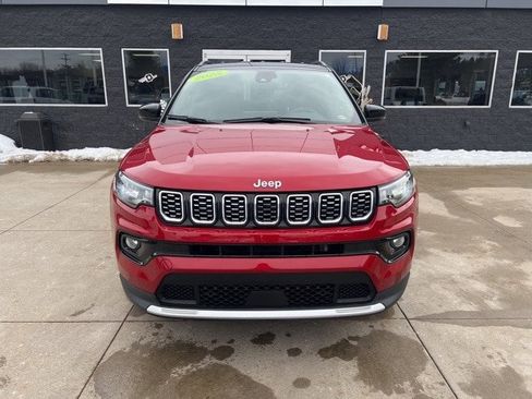 Certified 2025 Jeep Compass Limited image 2