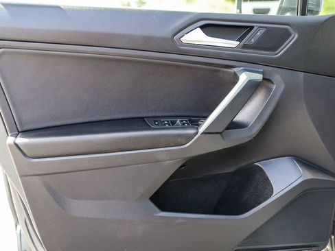 Used 2019 Volkswagen Tiguan SE w/ Panoramic Sunroof Package FWD image 20