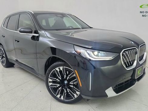 Used 2025 BMW X3 xDrive30i AWD/4WD image 1