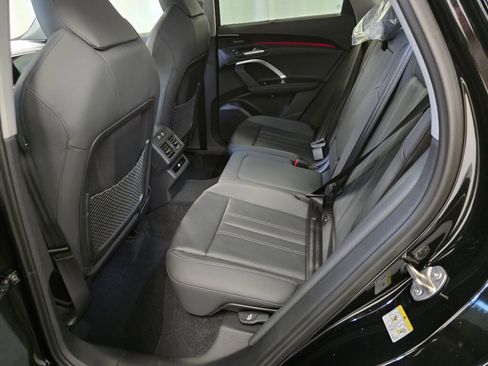 New 2025 Audi Q5 Premium Plus image 18