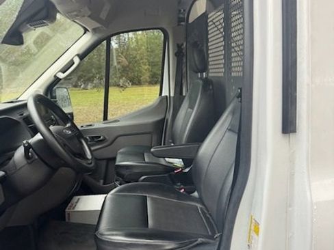 Used 2022 Ford Transit 250 148 High Roof AWD image 9