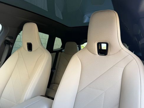 Used 2026 BMW iX xDrive60 image 23