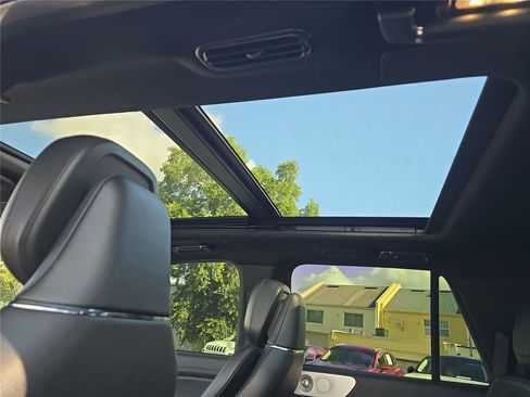 Used 2023 Lincoln Navigator Reserve RWD image 28
