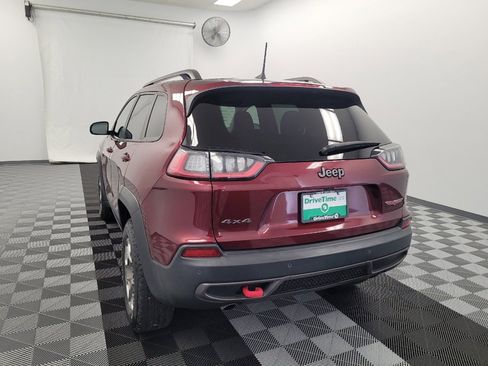 Used 2019 Jeep Cherokee Trailhawk AWD/4WD image 6