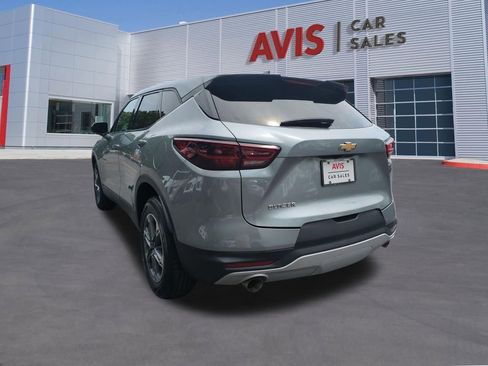 Used 2025 Chevrolet Blazer LT FWD image 9