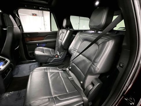 Used 2024 Lincoln Navigator Reserve image 23