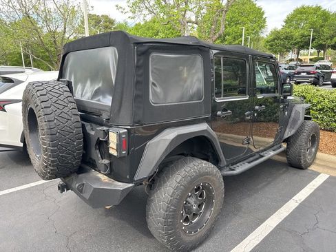 Used 2018 Jeep Wrangler Unlimited Sport S image 11