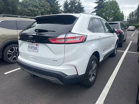 Used 2023 Ford Edge SEL w/ Convenience Package AWD/4WD image 3