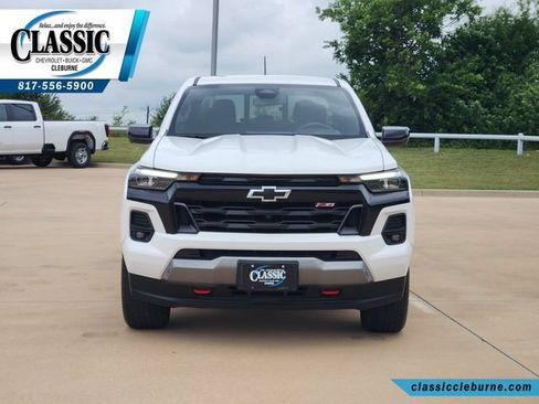 Used 2024 Chevrolet Colorado Z71 w/ Z71 Convenience Package 2 AWD/4WD image 5