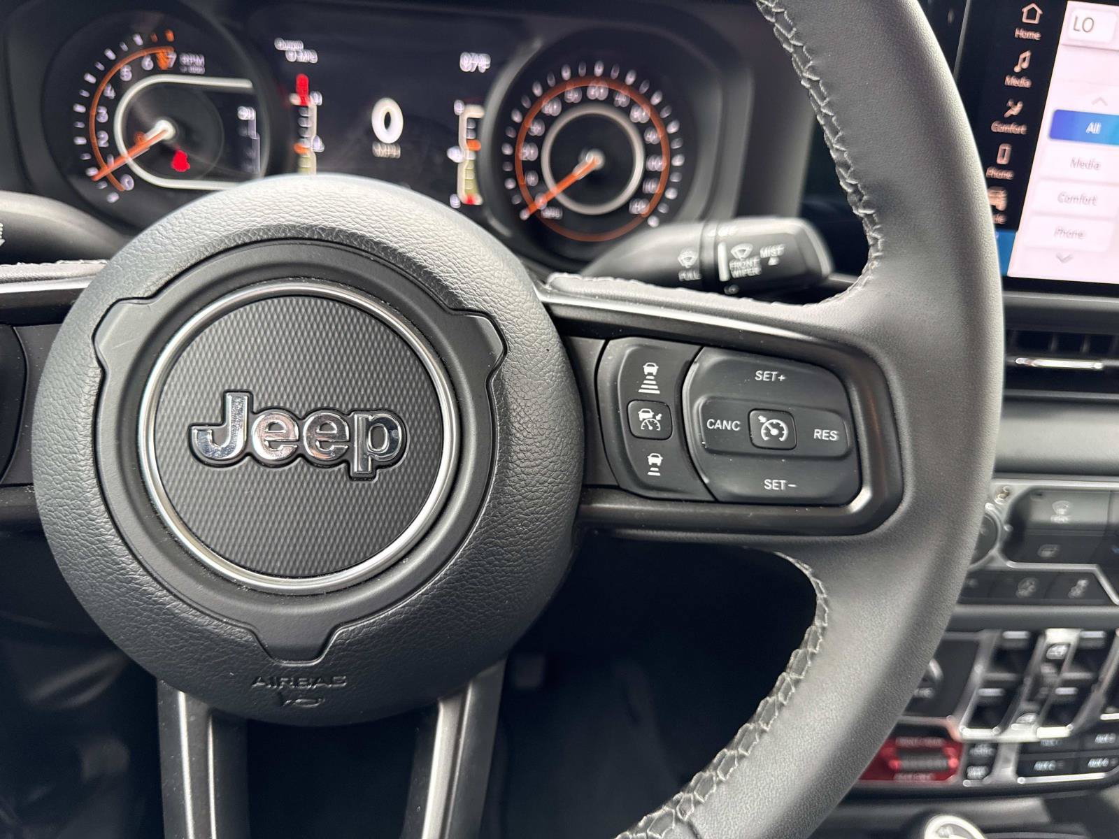 Used 2026 Jeep Gladiator Rubicon AWD/4WD image 16