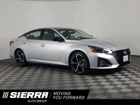 Used 2024 Nissan Altima 2.5 SR FWD image 1